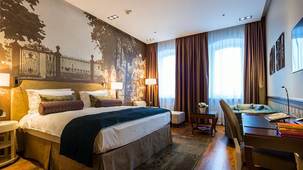 http://buyingbusinesstravel.com.ru/upload/medialibrary/fa6/Hotel%20Indigo%20St.%20Petersburg.jpg