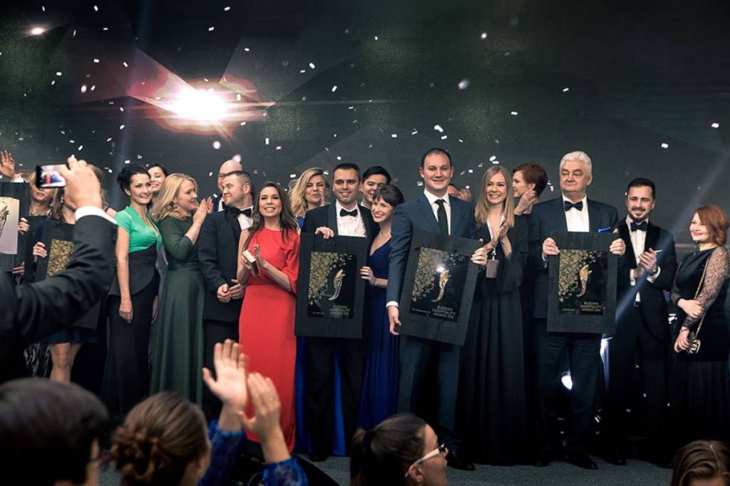 Photo awards. Russian Hospitality Awards церемония. Russian Hospitality Awards 2022. Премия Russian photo Awards. Премии в гостиничном бизнесе.